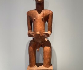 Statue Pendé - Ex-Zaïre - Début du XIXᵉ siècle (Dimensions : 120 × 33 cm - Matériaux & patine : Bois noble, patine naturelle ancienne - Provenance : Ancienne collection privée française)